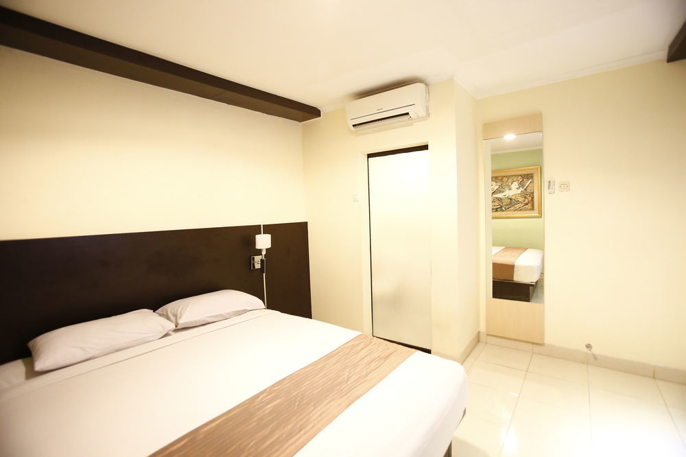 Reddoorz Plus @ Karet Setiabudi Jakarta Eksteriør bilde