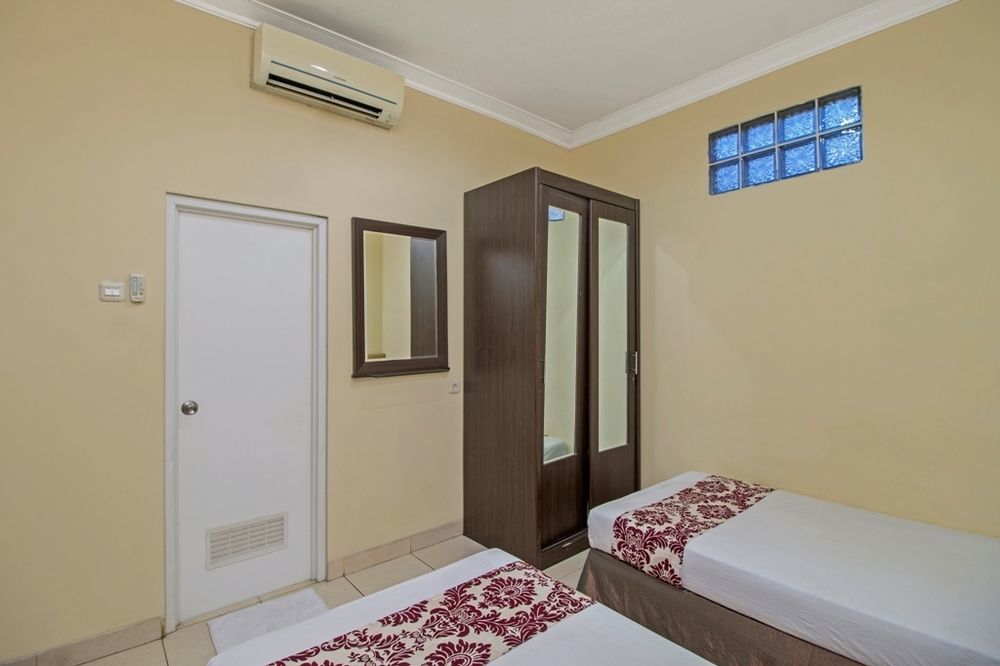 Reddoorz Plus @ Karet Setiabudi Jakarta Eksteriør bilde