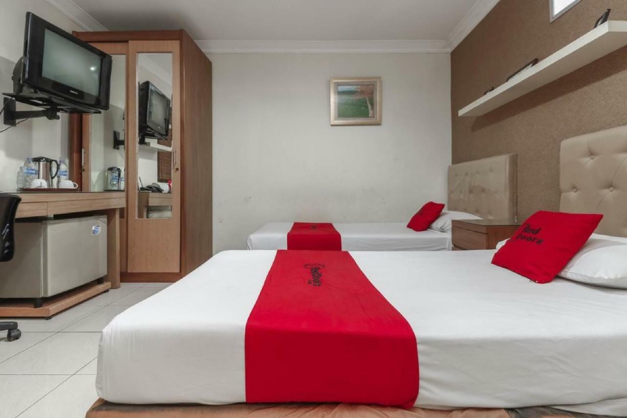 Reddoorz Plus @ Karet Setiabudi Jakarta Eksteriør bilde