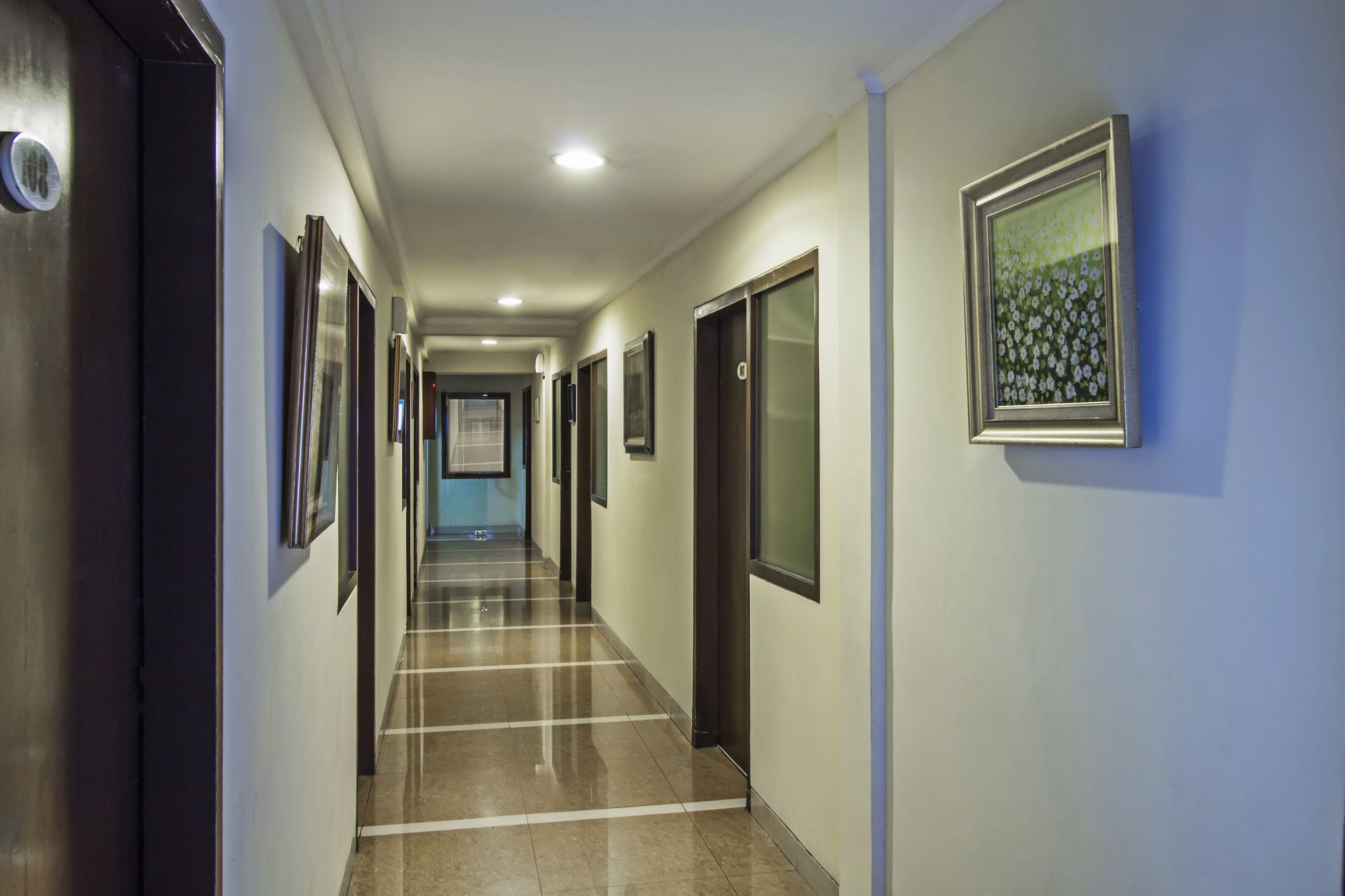 Reddoorz Plus @ Karet Setiabudi Jakarta Eksteriør bilde